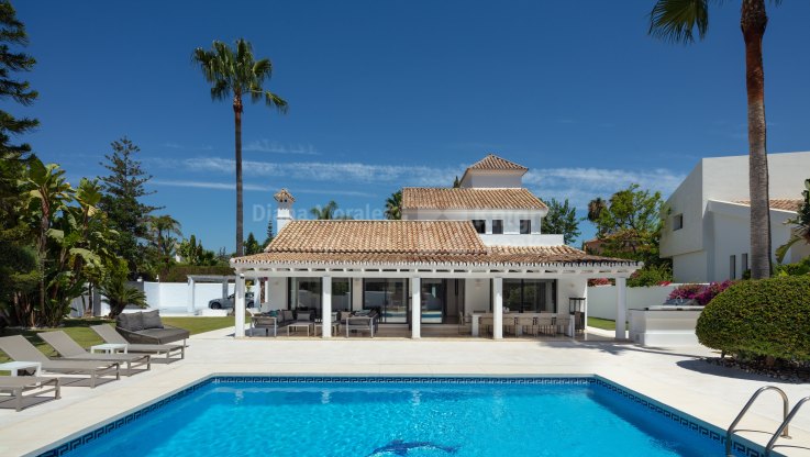 Villa en segunda linea de golf - Villa en venta en Parcelas del Golf, Nueva Andalucia