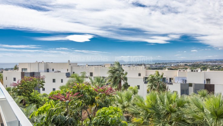 Apartamento con vistas al mar en Los Flamingos - Apartamento en venta en Los Flamingos, Benahavis