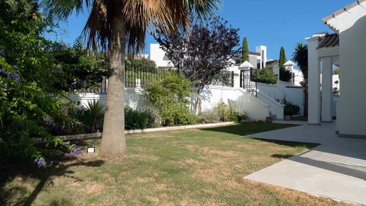 Villa parcialmente reformada en Haza del Conde - Villa en venta en Haza del Conde, Nueva Andalucia