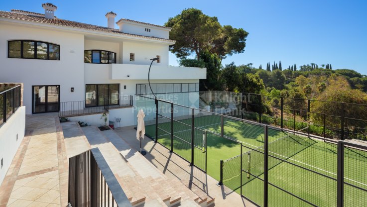 Villa mit Panoramablick auf das Meer im Herzen der Goldenen Meile - Villa zum Verkauf in Las Lomas del Marbella Club, Marbella Goldene Meile