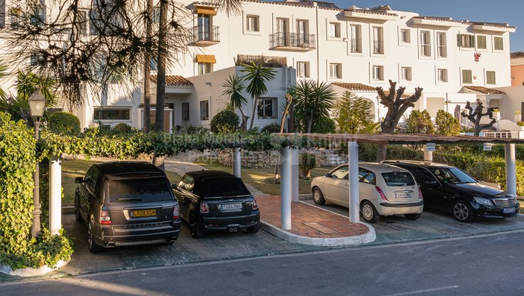 Lovely townhouse with sea and mountain views in La Quinta - Town House for sale in La Quinta, Benahavis