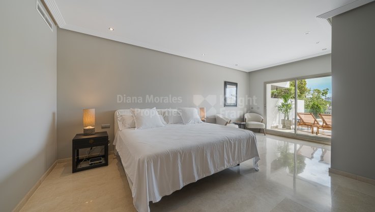 Spacious Apartment on the Golden Mile - Apartment for sale in Terrazas de Las Lomas, Marbella Golden Mile