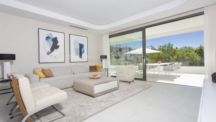 Stunning penthouse with sea views on the Golden Mile, Marbella - Duplex Penthouse for sale in Epic Marbella, Marbella Golden Mile