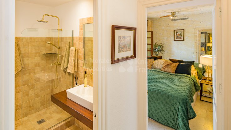Encantador apartamento cerca del Hotel Puente Romano - Apartamento en venta en Señorio de Marbella, Marbella Milla de Oro