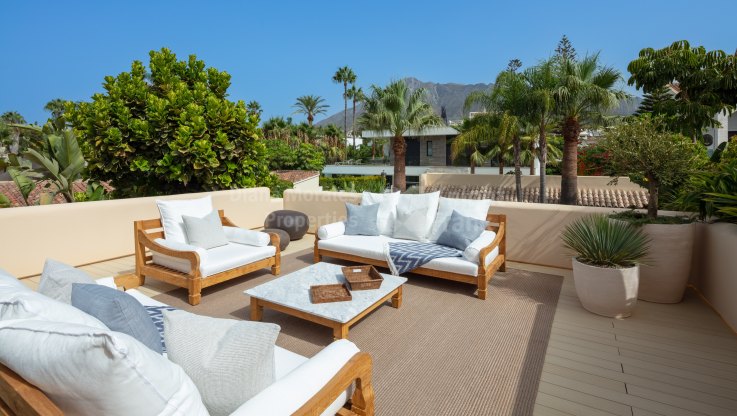 Exquisite Villa nur wenige Meter vom Strand entfernt - Villa zum Verkauf in Casablanca, Marbella Goldene Meile
