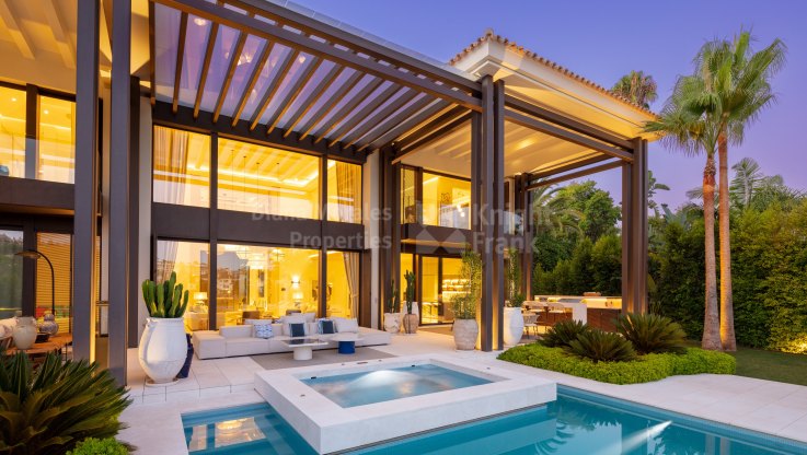 Maison de conception exquise sur la première ligne de golf - Villa à vendre à La Cerquilla, Nueva Andalucia