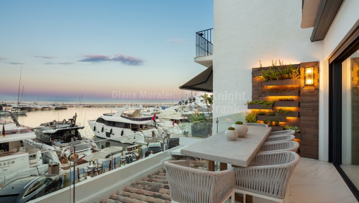 Замечательная квартира с видом на пристань для яхт в Пуэрто Банус