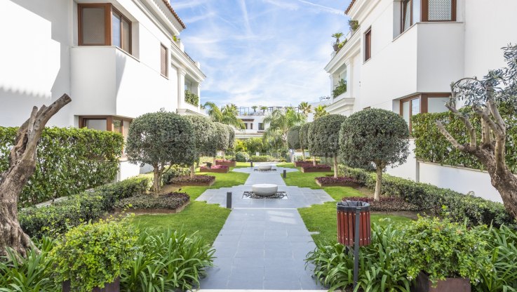 Appartement au rez-de-chaussée avec vue sur la mer à vendre - Appartement rez de chaussée à vendre à Doncella Beach, Estepona