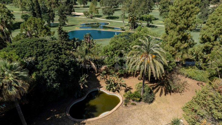 Unique setting on the Golf - Villa for sale in Guadalmina Baja, San Pedro de Alcantara