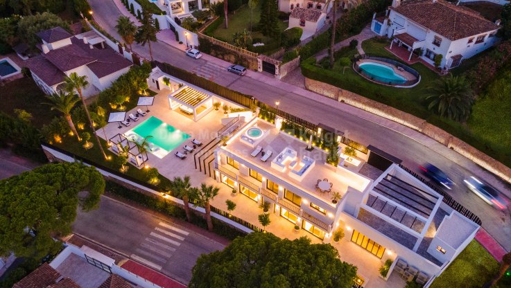 Исключительная недвижимость в Лас-Брисас - Вилла на продажу в Las Brisas, Новая Андалусия