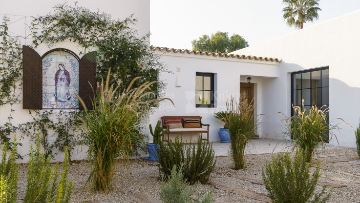 Ibiza-style house in Guadalmina Alta - Villa for sale in Guadalmina Alta, San Pedro de Alcantara