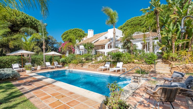Villa avec grand potentiel à vendre à Hacienda Las Chapas - Villa à vendre à Hacienda las Chapas, Marbella Est