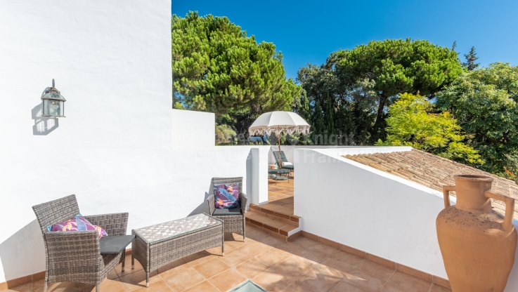 Villa mit großem Potenzial zu verkaufen In Hacienda Las Chapas - Villa zum Verkauf in Hacienda las Chapas, Marbella Ost