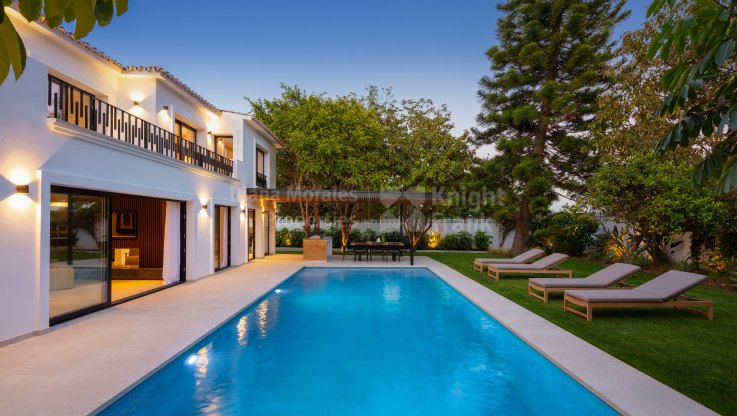 Charming villa within walking distance to the beach - Villa for sale in Marbella - Puerto Banus