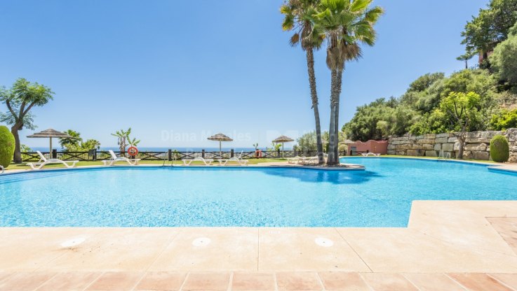 Penthouse with panoramic sea views - Duplex Penthouse for sale in Monte Halcones, Benahavis