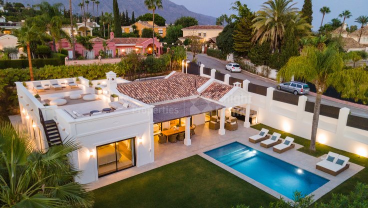 Belle maison familiale à El Colorado - Villa à vendre à El Colorado, Nueva Andalucia