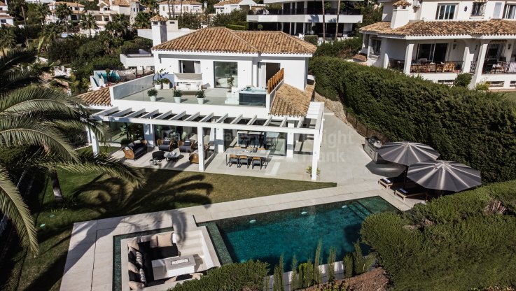 Villa en el corazón del Valle del Golf - Villa en venta en Las Brisas, Nueva Andalucia