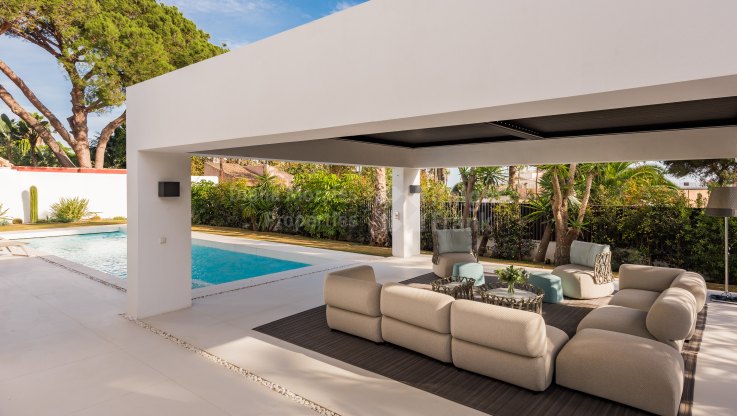 Brandneue moderne Villa in zweiter Strandlinie. - Villa zum Verkauf in Cortijo Blanco, San Pedro de Alcantara