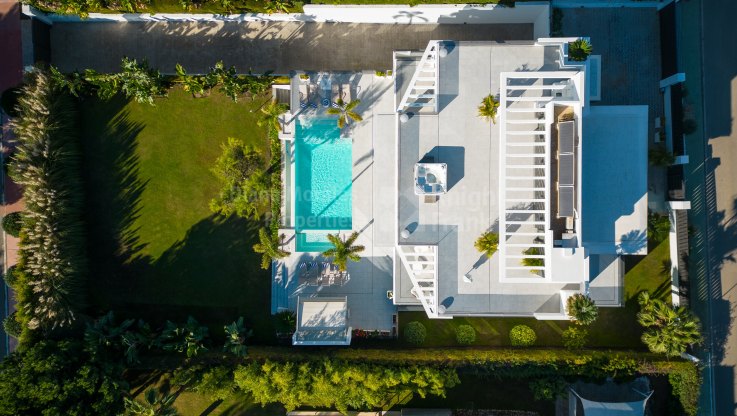 Vollständig renovierte Villa im Golftal - Villa zum Verkauf in Aloha, Nueva Andalucia