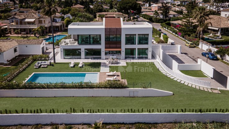 Villa de luxe en bord de mer - Villa à vendre à El Saladillo, Estepona