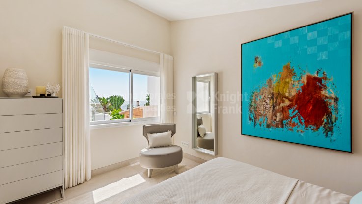 Villa entièrement rénovée dans un complexe en bord de mer - Villa à vendre à Estepona Playa, Estepona