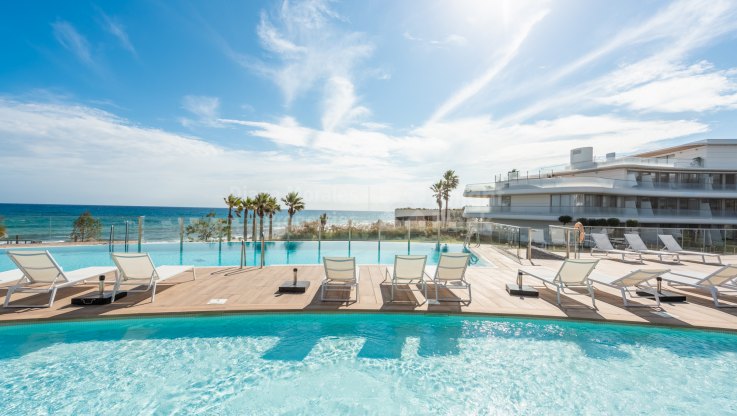 Apartamento con vistas al mar en Estepona - Apartamento en venta en Estepona Playa, Estepona