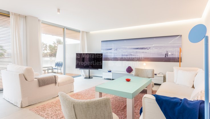 Apartment with sea views in Estepona - Apartment for sale in Estepona Playa, Estepona