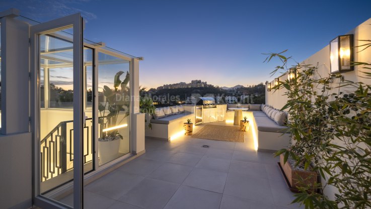 Townhouse with views of the golf course - Town House for sale in La Quinta Hills, Benahavis