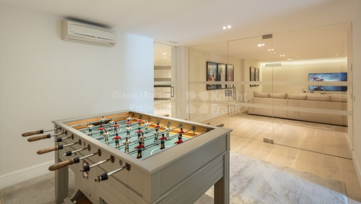Belle villa rénovée à Las Brisas avec vue sur la mer - Villa à vendre à Las Brisas, Nueva Andalucia