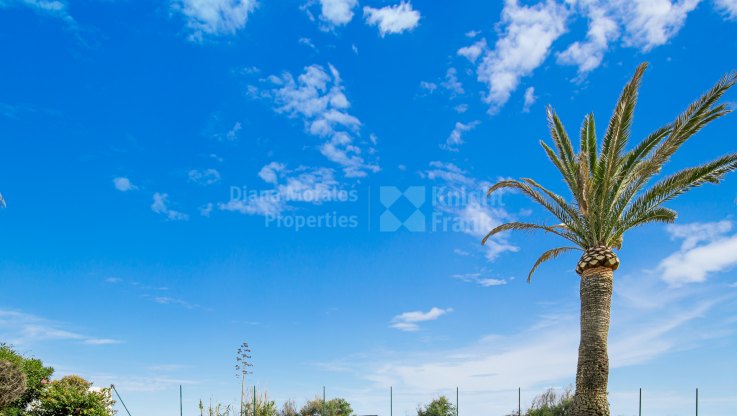 Villa de plage en première ligne à Estepona - Villa à vendre à Estepona