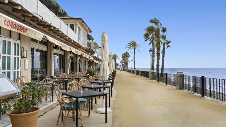 Дуплекс-пентхаус в урбанизации на пляже - Пентхаус дуплекс на продажу в Alhambra del Mar, Золотая Миля