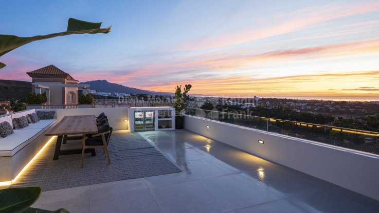 Villa de style contemporain avec vue imprenable sur le littoral méditerranéen - Villa à vendre à Los Flamingos, Benahavis