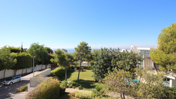 Pareada de estilo moderno en Meisho Hills - Villa Pareada en venta en Sierra Blanca, Marbella Milla de Oro