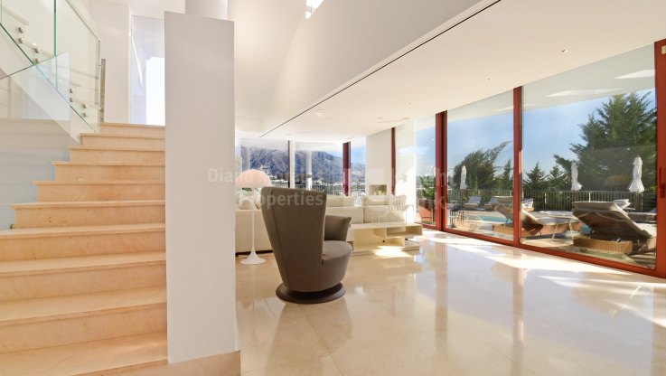 Contemporary style and Views - Villa for rent in Nueva Andalucia