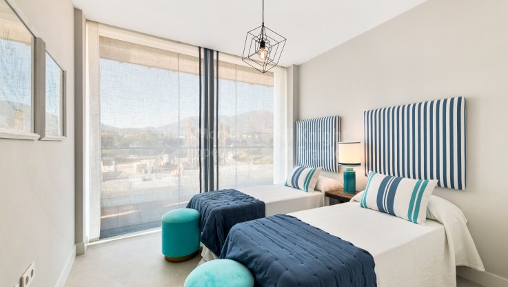 Emplacement splendide pour cet appartement penthouse en front de mer - Penthouse duplex à vendre à Estepona Playa, Estepona