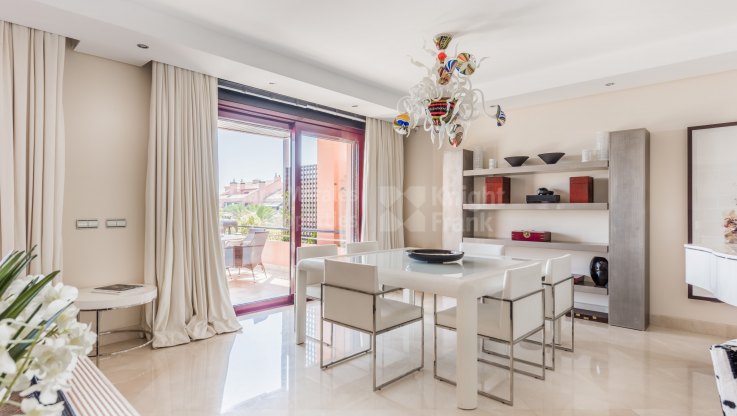Superbe penthouse en bord de mer dans un lotissement exclusif - Penthouse duplex à vendre à Malibu, Marbella - Puerto Banus