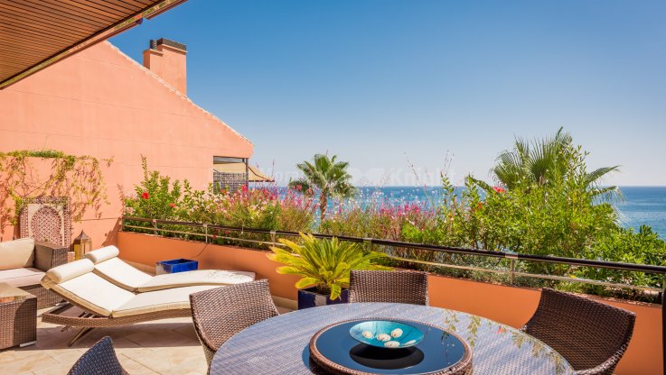 Beachfront Penthouse in Luxury Development - Duplex Penthouse for sale in Malibu, Marbella - Puerto Banus