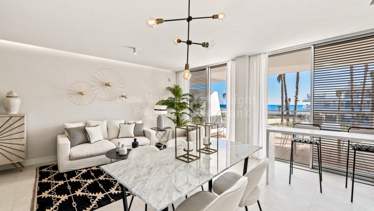 Ático en privilegiada ubicación frente al mar - Apartamento en venta en Estepona Playa, Estepona