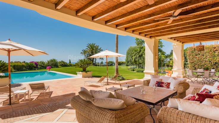 Элегантный дом с панорамными видами - Вилла на продажу в Marbella Hill Club, Золотая Миля