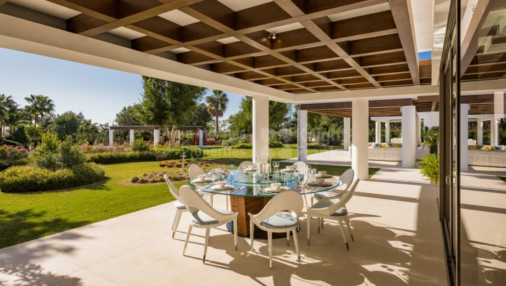 Perfect location for a villa in gated community - Villa for sale in La Quinta de Sierra Blanca, Marbella Golden Mile