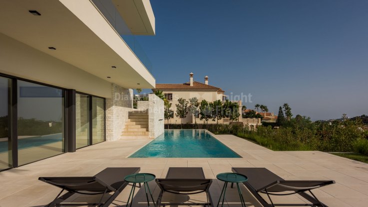 Espectacular villa moderna a estrenar - Villa en venta en La Alqueria, Benahavis