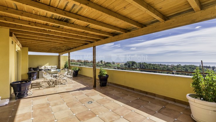 Penthouse avec vue sur la mer et espaces verts - Appartement Terrasse à vendre à Condado de Sierra Blanca, Marbella Golden Mile