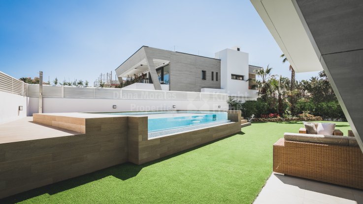 Banus Bay Villa zu verkaufen - Villa zum Verkauf in Las Mimosas, Marbella - Puerto Banus