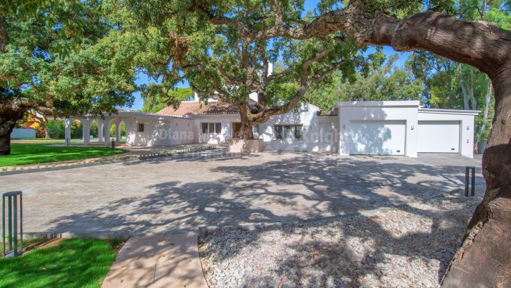 Villa à vendre à Elviria Playa, Marbella Est