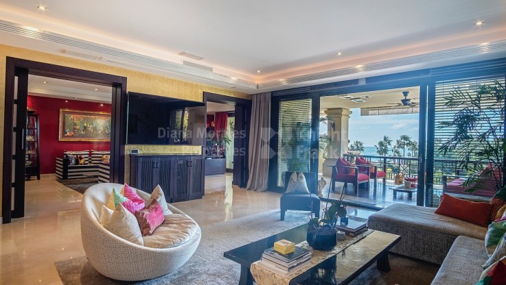 Apartamento de Lujo en 1ª Línea de Playa - Apartamento en venta en Laguna de Banus, Marbella - Puerto Banus