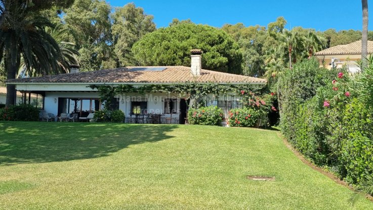 Villa zum Verkauf in Cancelada, Estepona