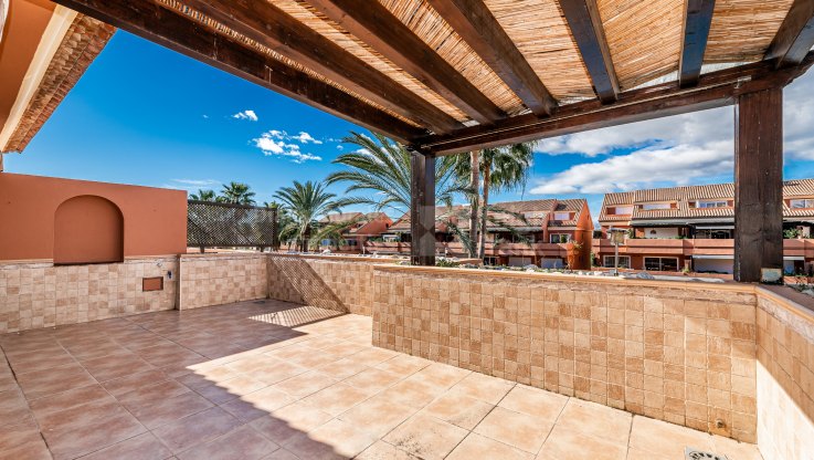 Duplex penthouse in gated community - Duplex Penthouse for sale in El Embrujo Playa, Marbella - Puerto Banus