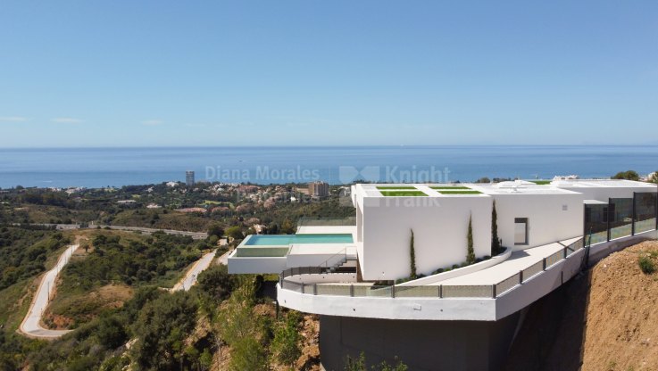 Los Altos de los Monteros, Beeindruckende Villa mit Panoramablick zu verkaufen