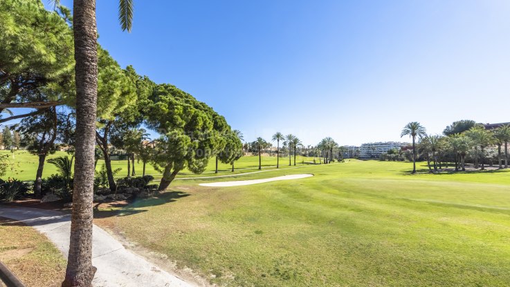 Frontline golf house with large plot for sale in Guadalmina Alta - Semi Detached Villa for sale in Guadalmina Alta, San Pedro de Alcantara