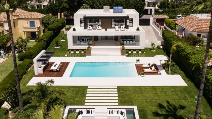 Beautiful Villa in front line golf - Villa for sale in Los Naranjos Golf, Nueva Andalucia